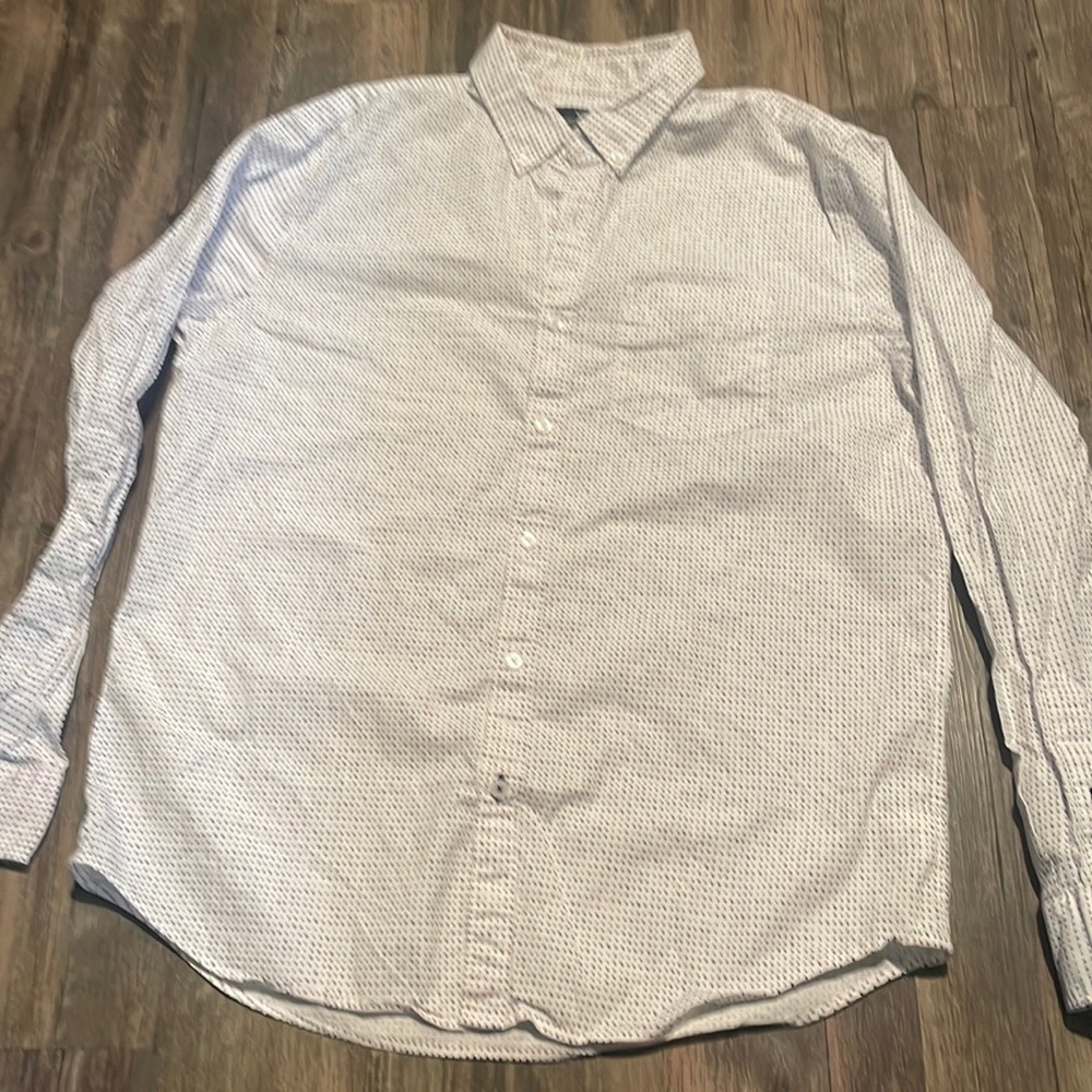 Dotted butttondown